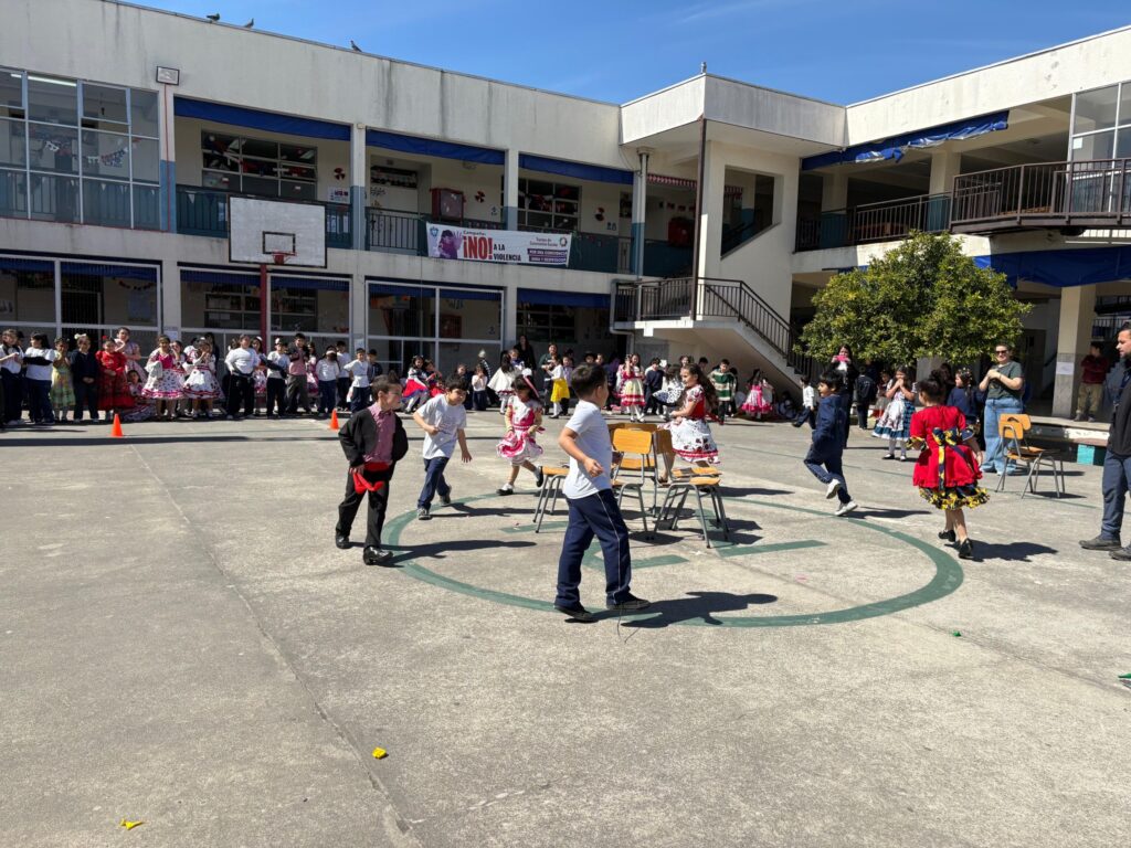 🇨🇱 ¡Hoy nuestra escuela celebró las Fiestas Patrias con mucha alegría y tradición! 🎉