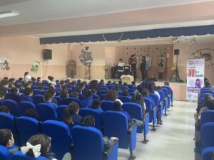 Promoviendo la No Violencia desde la magia y la alegría